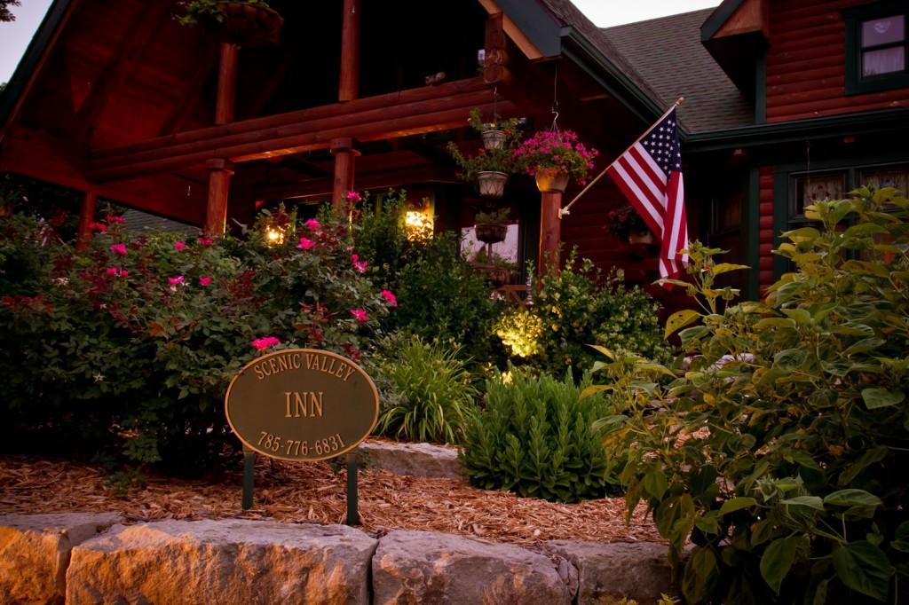 Scenic Valley Inn B&B And Event Center Манхэттен Экстерьер фото